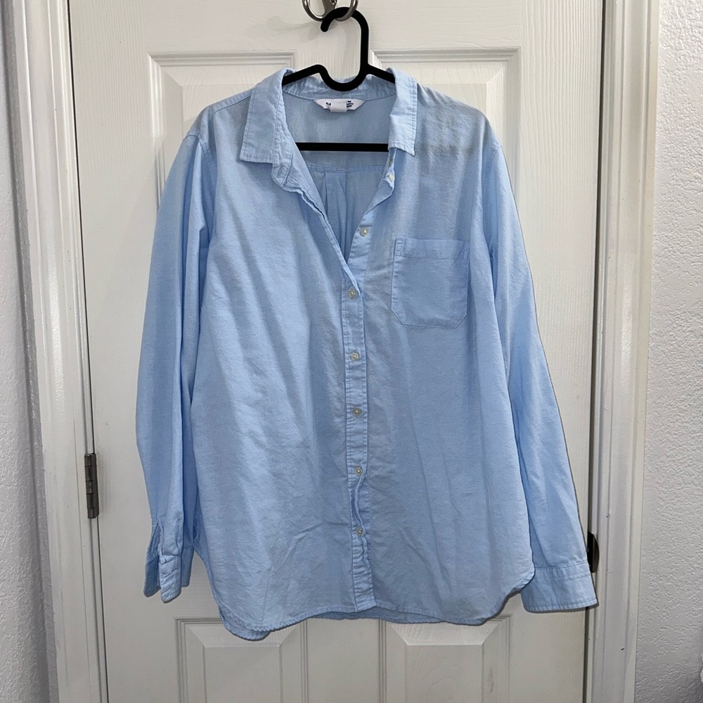 Old navy classic button up light blue size XL